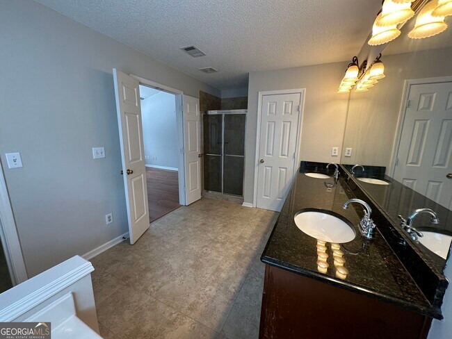 Building Photo - 500 Stambridge Ct