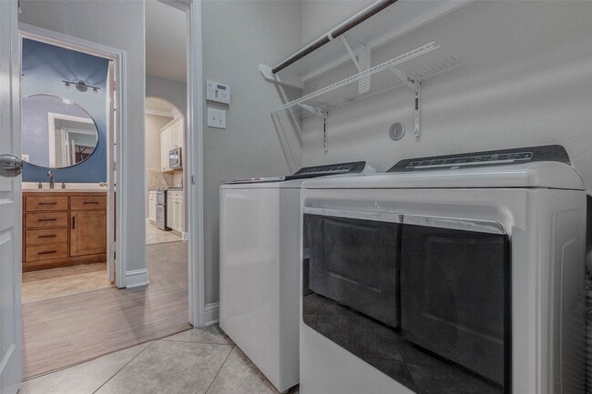 Building Photo - 5003 Beech Fern Dr