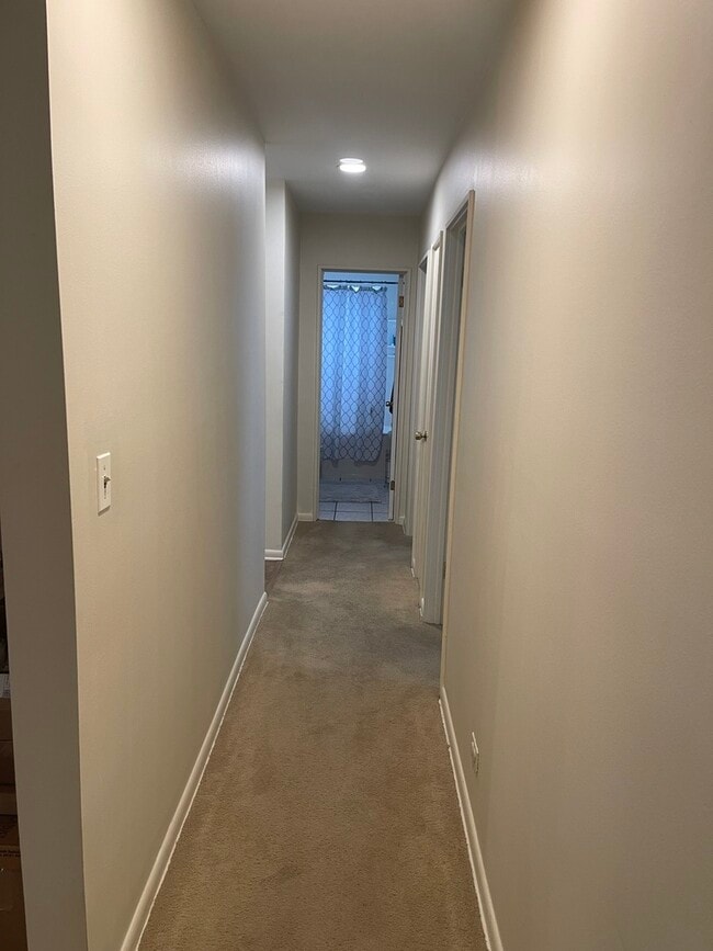 Building Photo - 8326 Christiana Ave