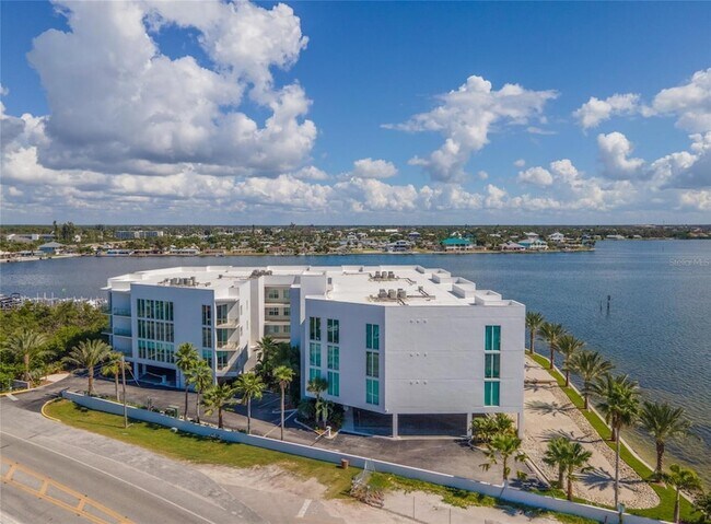 Building Photo - 1375 Beach Rd