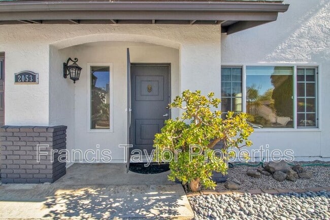Building Photo - 2053 Habero Dr
