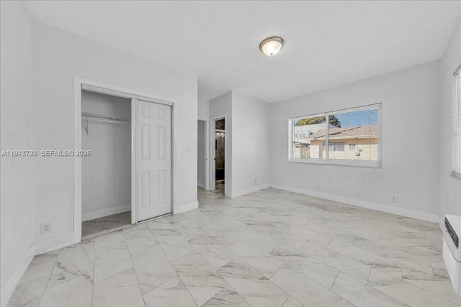 Building Photo - 1839 Funston St