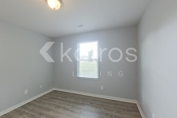 Building Photo - 205 Zachary Ln