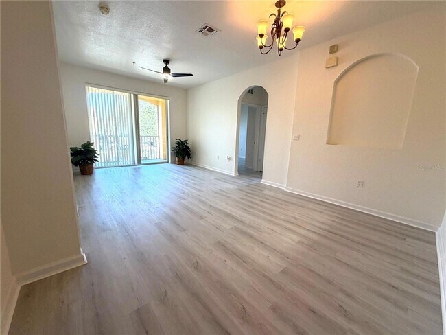 Building Photo - 6335 Contessa Dr