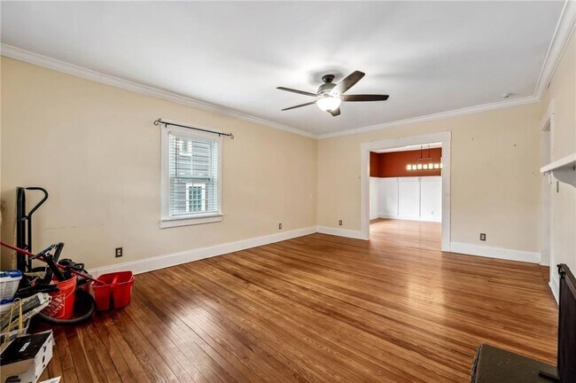 Building Photo - 976 Hall Pl NW
