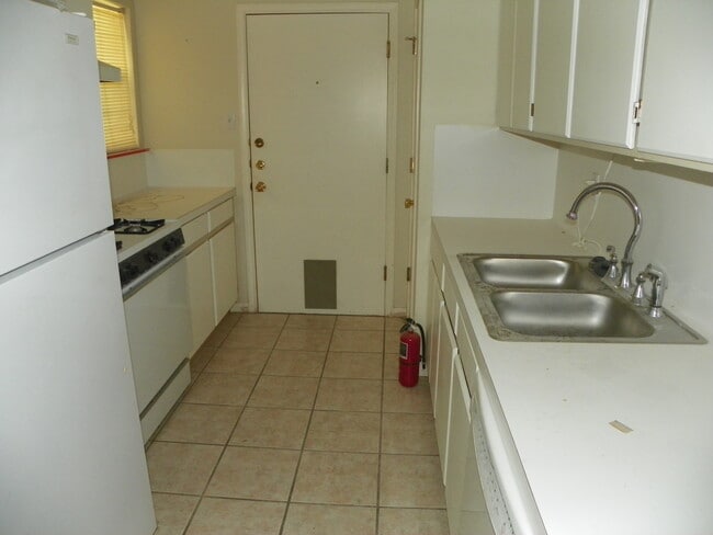 Building Photo - 509.511 Texas Ave