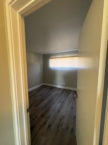 Building Photo - 5412 Claremont Ave