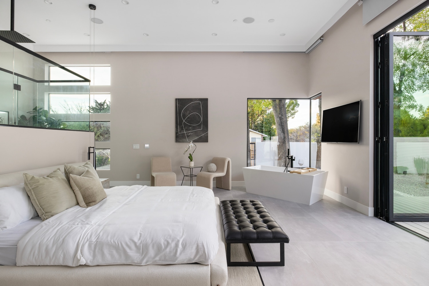 Building Photo - 22020 Alizondo Dr