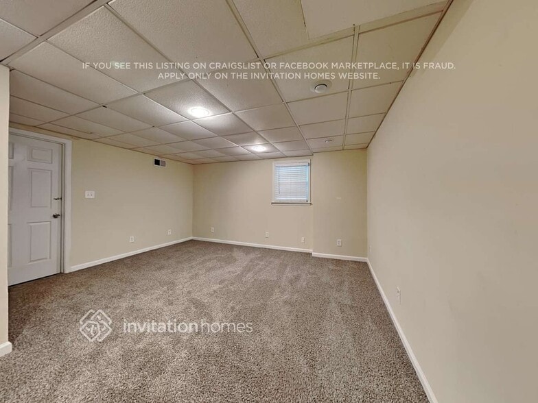 Building Photo - 131 Bentridge Ct