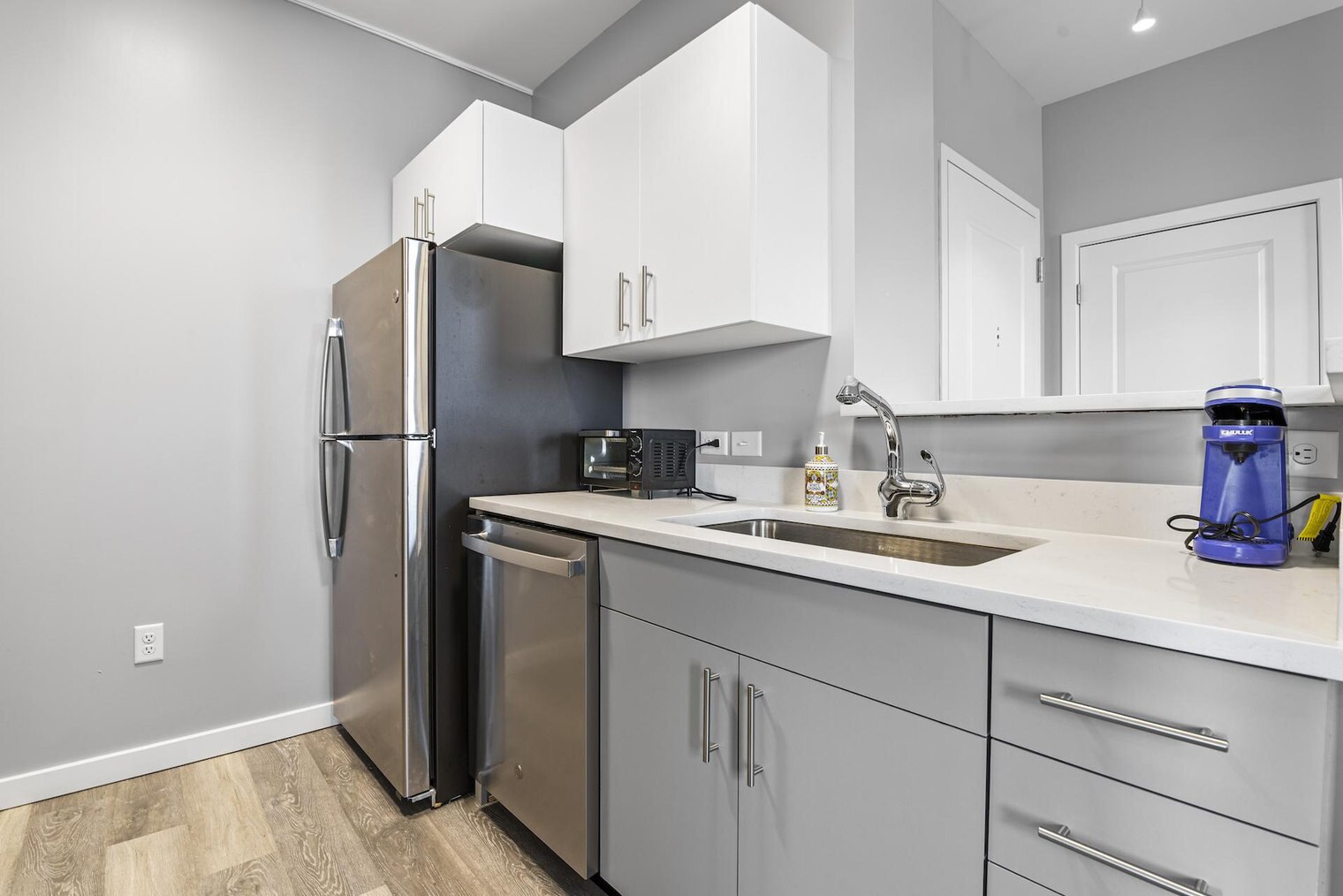 Building Photo - 95 Broadway-SI ID1240379P