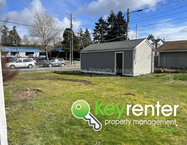 Building Photo - 4803 S Oakes St