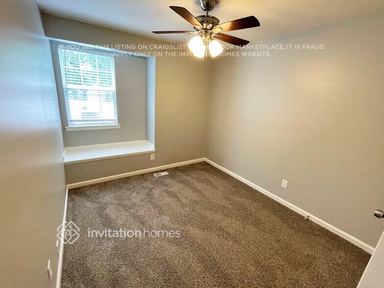 Building Photo - 7500 Little Fox Ln