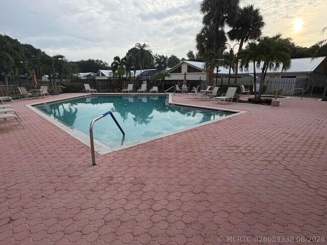 Building Photo - 8847 Thumbwood Cir