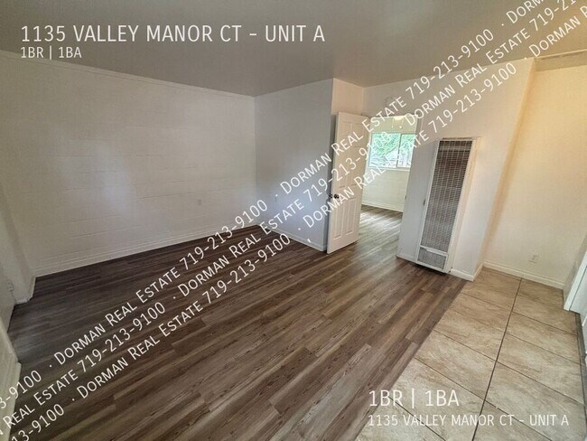 Building Photo - 1135 Valley Manor Ct