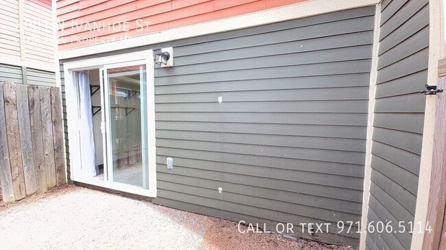 Building Photo - 8001 N Ivanhoe St