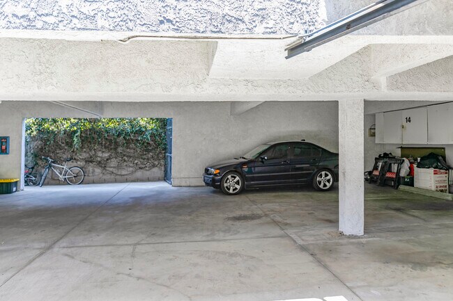 Building Photo - 1148 San Rafael Ave