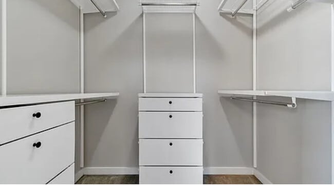 Building Photo - Your Next Home Awaits!