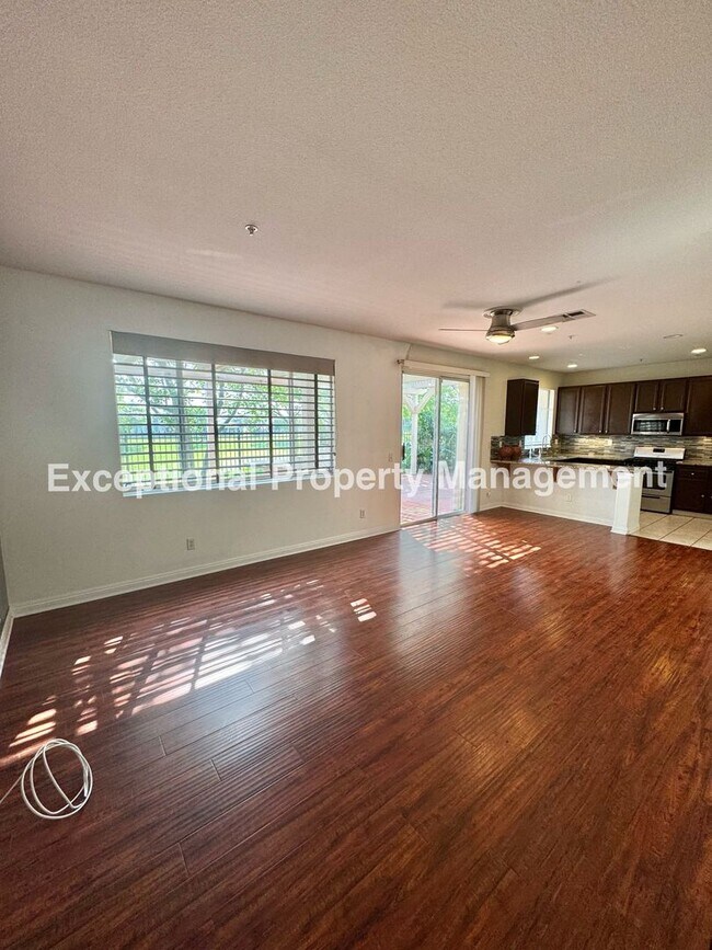 Building Photo - Beautiful Golf Course Home