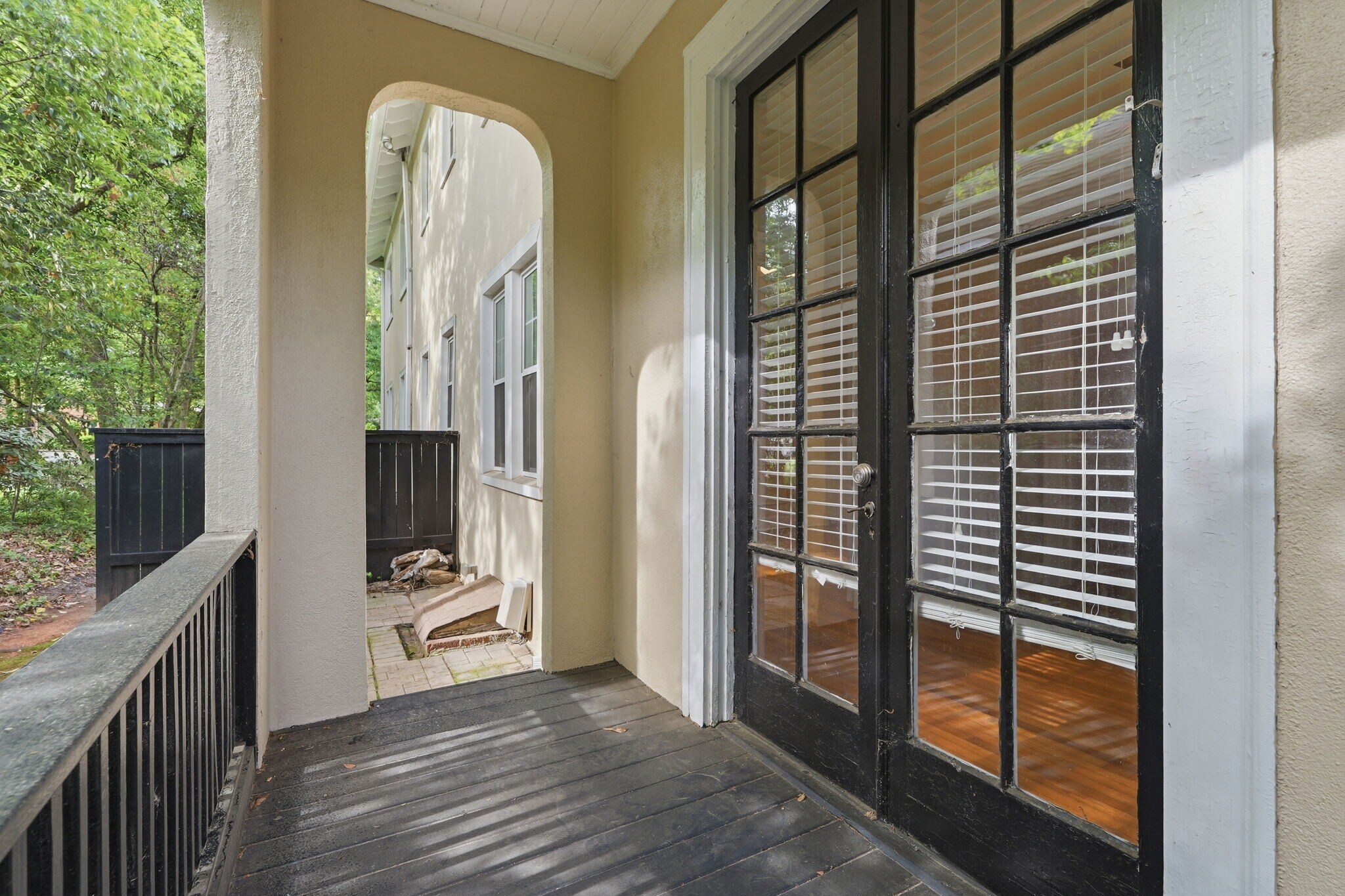 Building Photo - 916 Bromley Rd