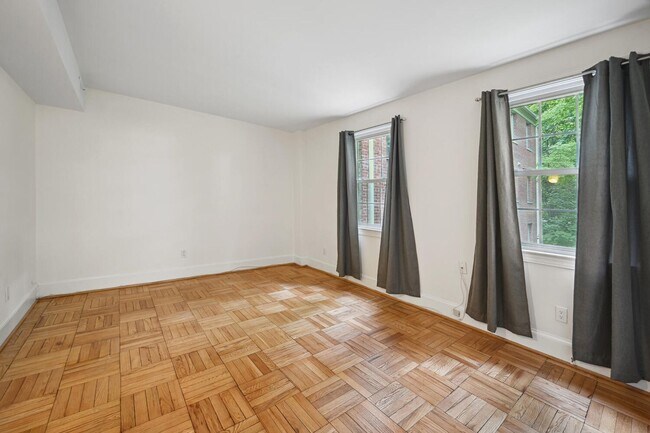 Building Photo - 2727 Ordway St NW