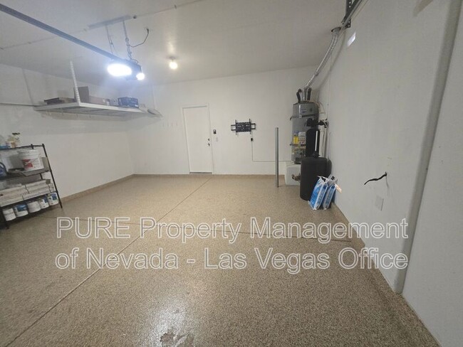 Building Photo - 9389 Black Wolf Ave