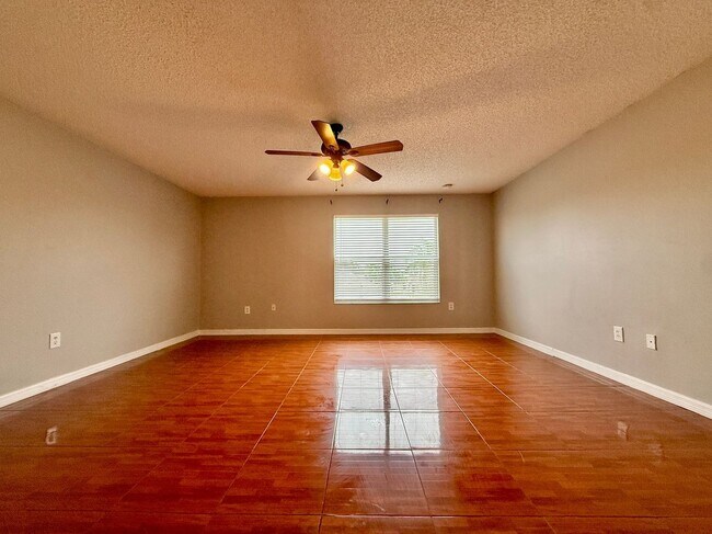 Building Photo - 677 Elbridge Dr