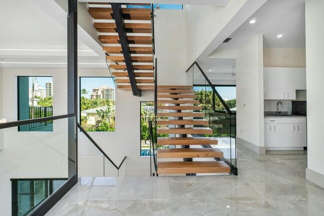 Building Photo - 13460 U.S. Rte 1