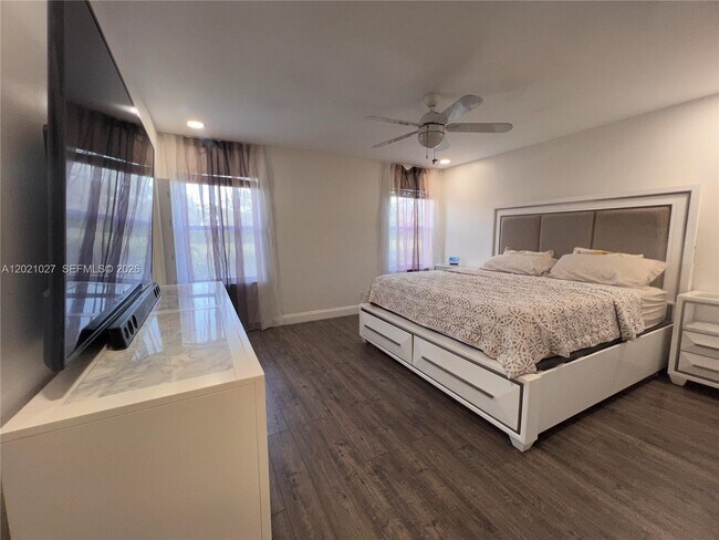 Building Photo - 1590 Orion Ln