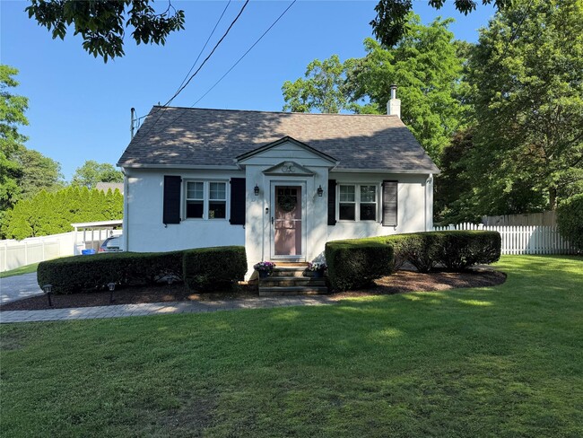 Primary Photo - 9 Bergen Ct