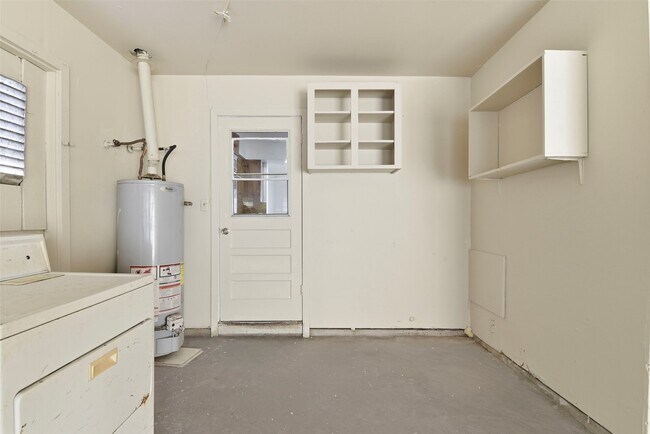 Building Photo - 7138 Mobud Dr