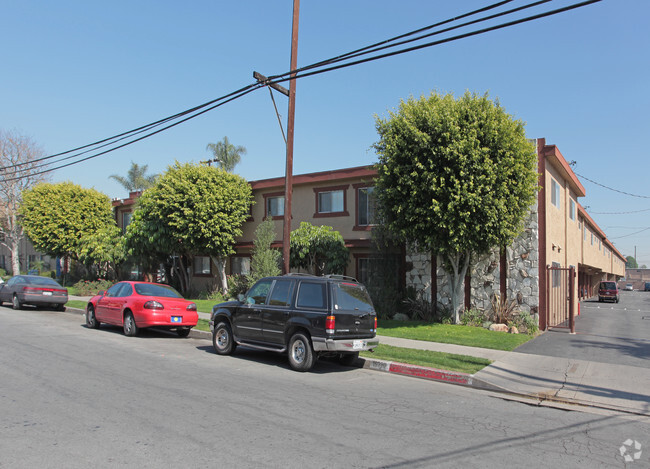 Primary Photo - 16220 Cornuta Apartments