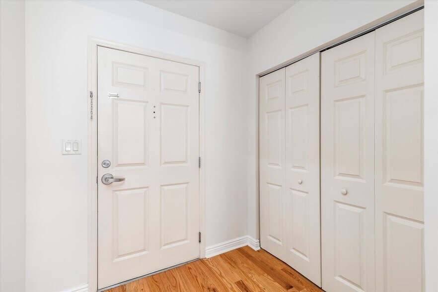 Building Photo - 1 Orient Way