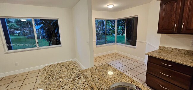 Building Photo - 9220 NW 9th Pl