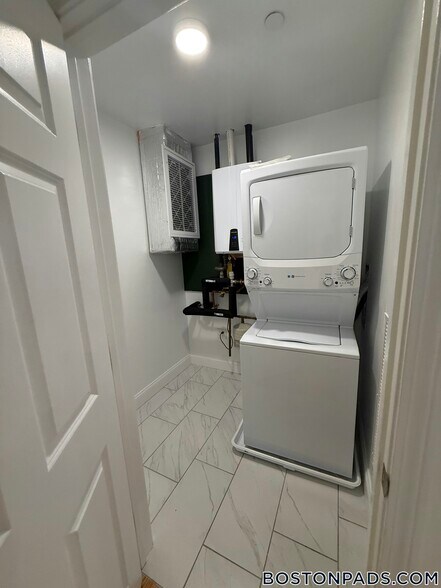 Building Photo - 104 Ellery Ct