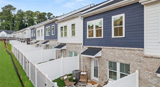 Building Photo - 661 Buxton Drive