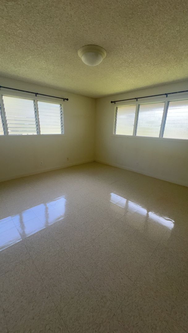 Building Photo - 1638 Ala Makani Pl
