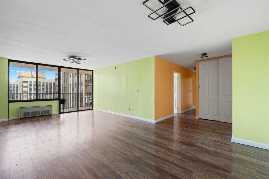 Building Photo - 200 Winston Dr