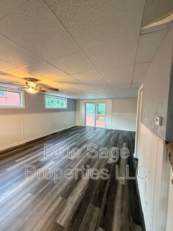 Building Photo - 2118 Valleyview Dr
