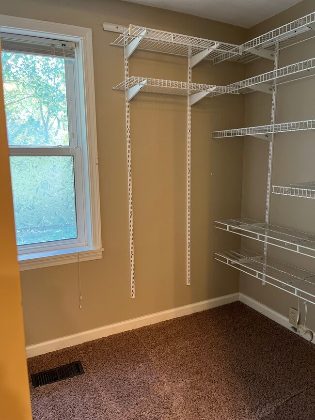 Building Photo - 1035 IN-25