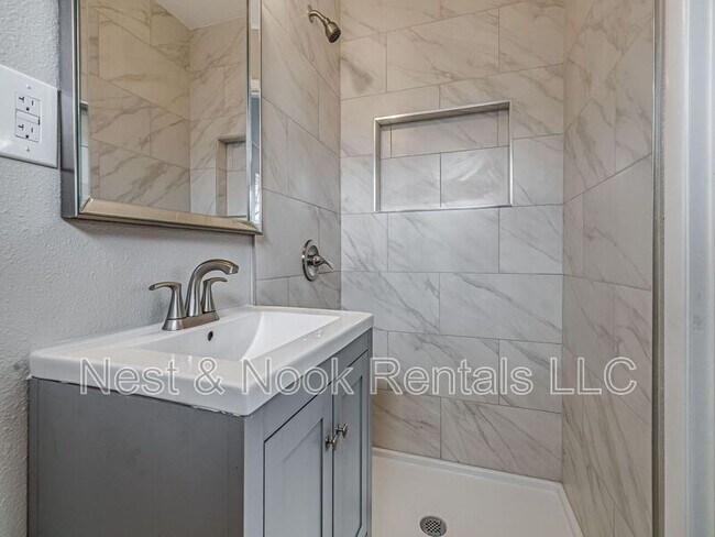 Building Photo - 5735 E 28th St