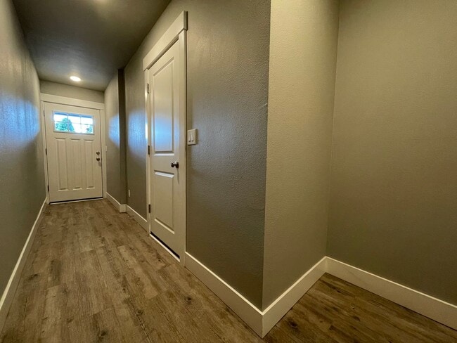 Building Photo - 2020 Build ~ 3Bd/ 1.5Ba Home in Hazelwood Neighborhood ~ Single Car Garage