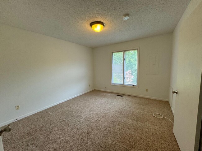 Building Photo - 200 Alleghany Dr