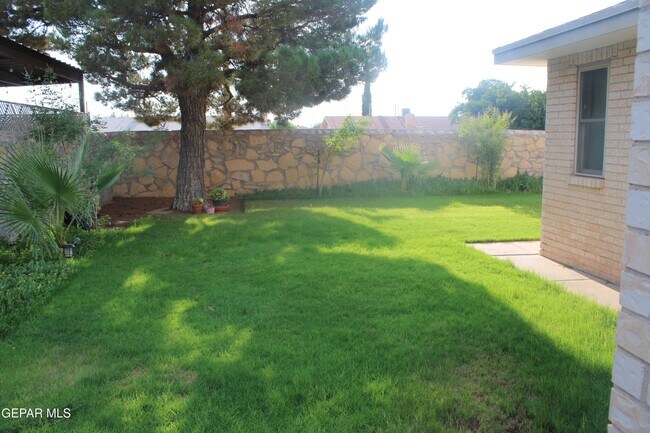 Building Photo - 3145 Red Sails Dr