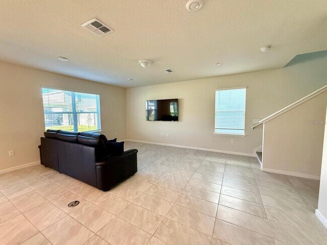 Building Photo - 2023 Alluring Ln