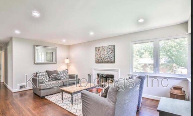 Building Photo - 7110 Murray Ln
