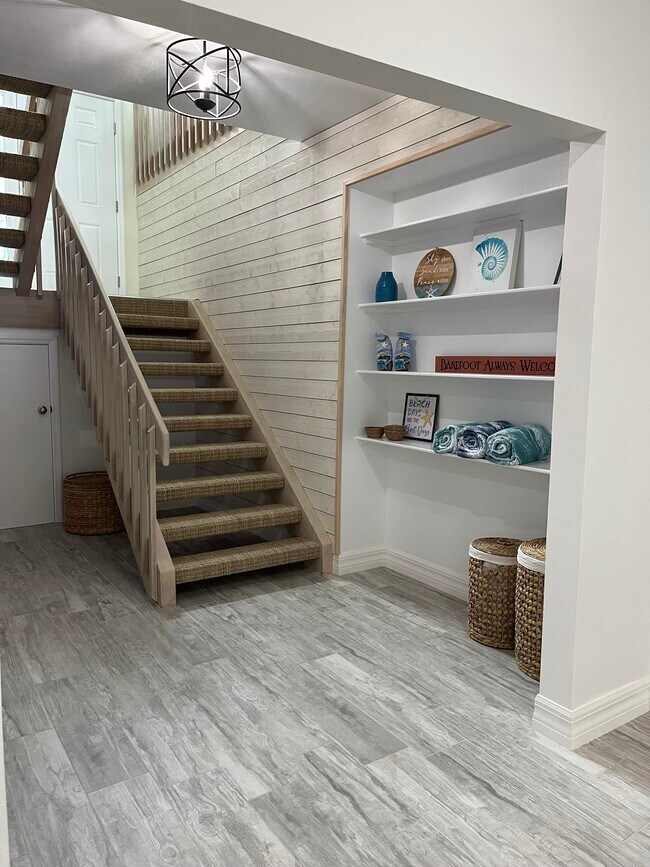 Building Photo - 130 Barefoot Cir