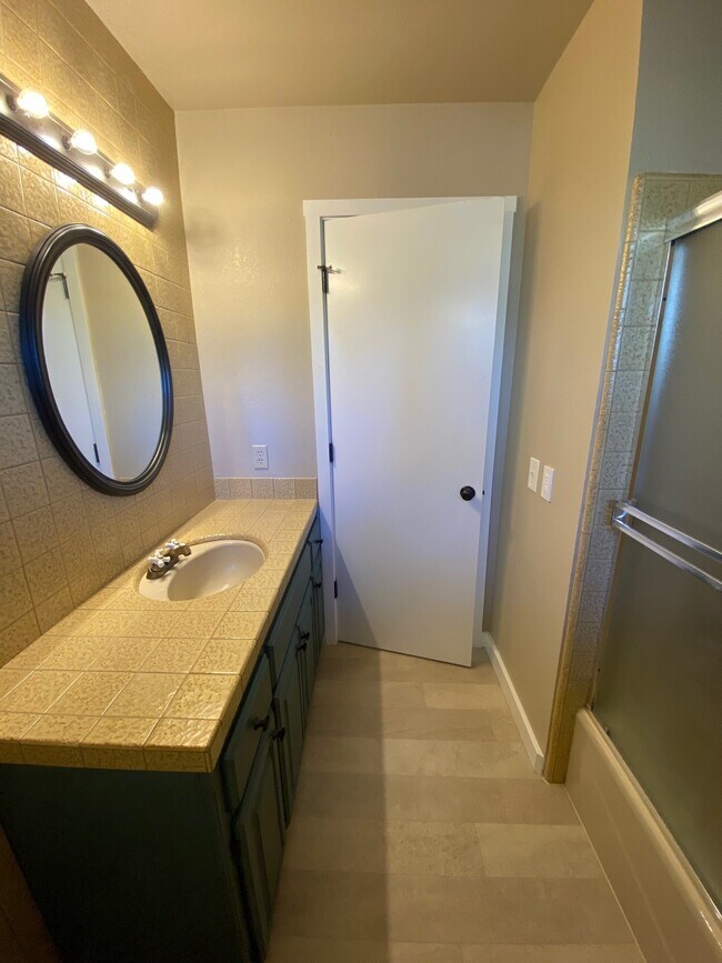 Building Photo - 10959 Alta Sierra Dr