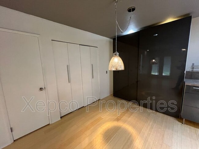 Building Photo - 2961 Sunflower Cir W