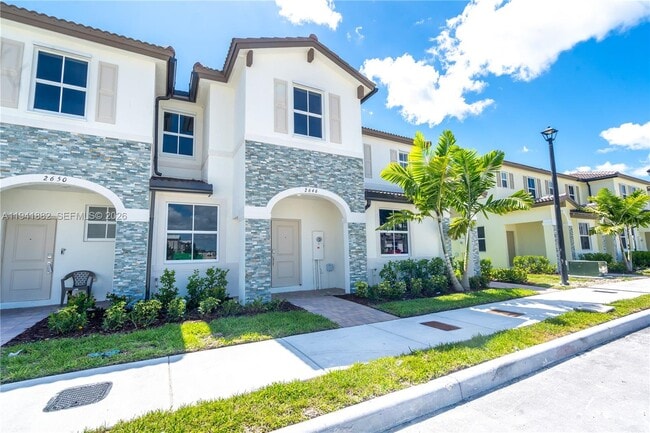 Building Photo - 2646 SE 27th Dr