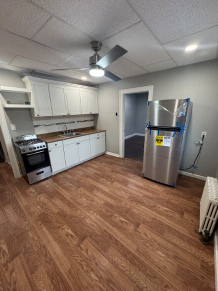 Primary Photo - 172 Washington Ave